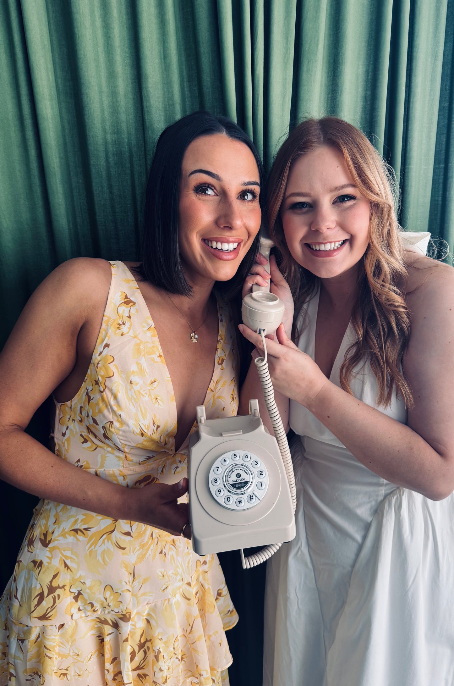 Audio Guestbook - Beige Bella